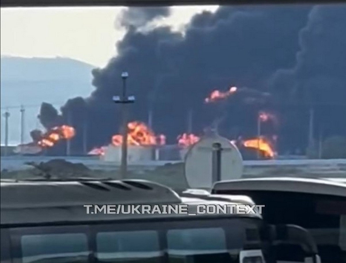Окупанти вводять віялові відключення та вимикають вуличне освітлення у Криму Окупанти вводять віялові відключення та вимикають вуличне освітлення у Криму